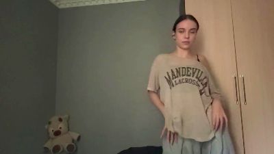 caramelutaste live cam on Cam4