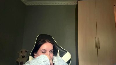 caramelutaste live cam on Cam4