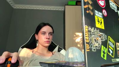 caramelutaste live cam on Cam4