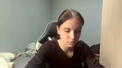 caramelutaste live cam on Cam4