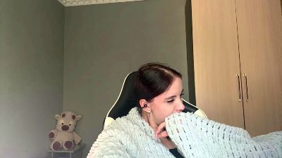 caramelutaste live cam on Cam4