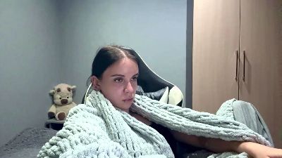 caramelutaste live cam on Cam4