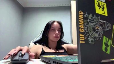 caramelutaste live cam on Cam4