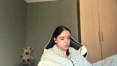 caramelutaste live cam on Cam4