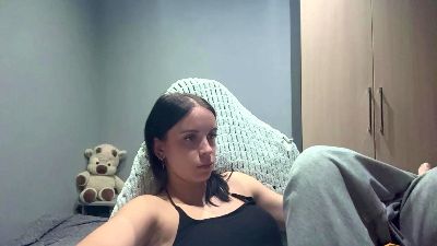 caramelutaste live cam on Cam4