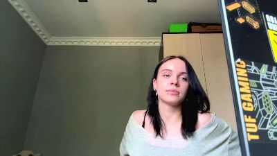 caramelutaste live cam on Cam4