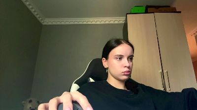 caramelutaste live cam on Cam4