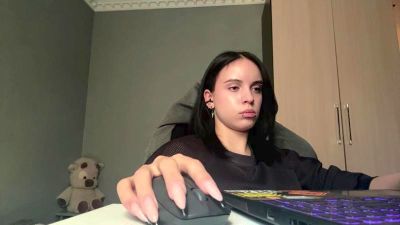 caramelutaste live cam on Cam4