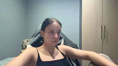 caramelutaste live cam on Cam4
