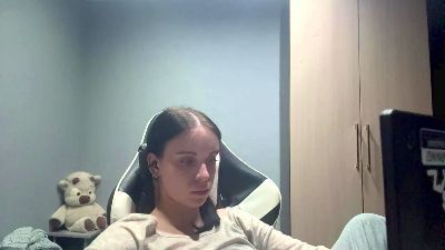 caramelutaste live cam on Cam4