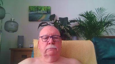 carebear2022 live cam on Cam4