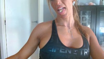 cari_guerrera live cam on Cam4