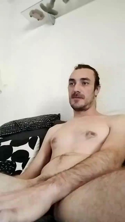 carl737 live cam on Cam4