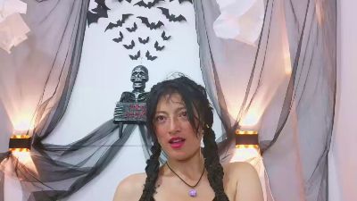 carla_wc live cam on Cam4
