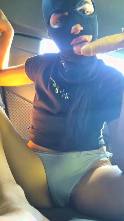 carlamum live cam on Cam4