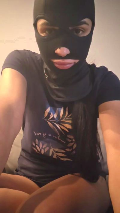 carlamum live cam on Cam4