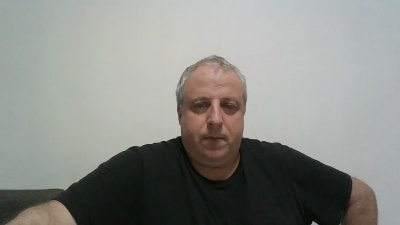 carlos75001 live cam on Cam4