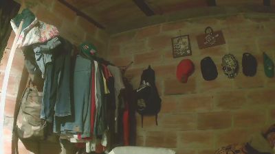 carlos9180 live cam on Cam4