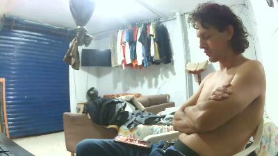 carlos9180 live cam on Cam4