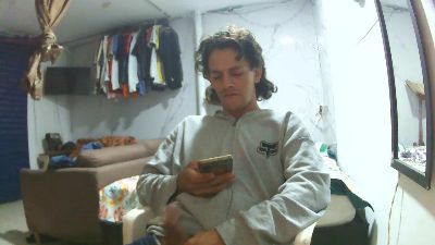 carlos9180 live cam on Cam4