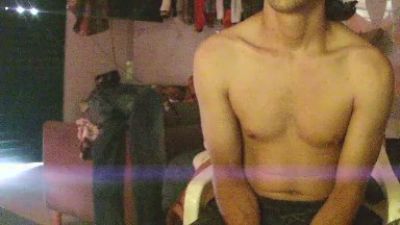 carlos9180 live cam on Cam4