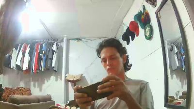 carlos9180 live cam on Cam4
