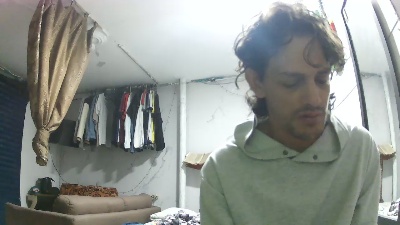 carlos9180 live cam on Cam4