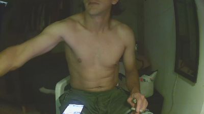 carlos9180 live cam on Cam4