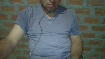 carlos_269929 live cam on Cam4