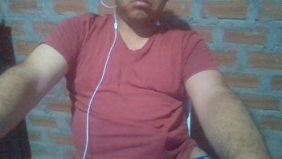 carlos_269929 live cam on Cam4