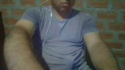 carlos_269929 live cam on Cam4