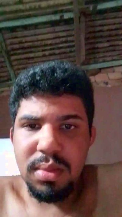 carlosed19 live cam on Cam4