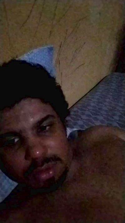 carlosed19 live cam on Cam4