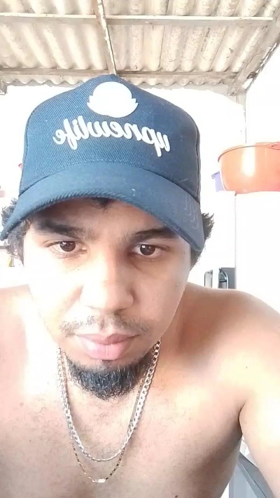 carlosed19 live cam on Cam4