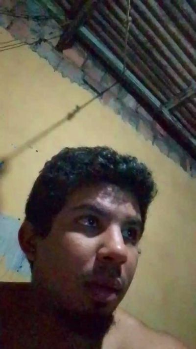 carlosed19 live cam on Cam4
