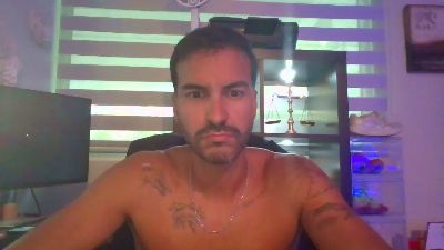 carly_lambjr live cam on Cam4