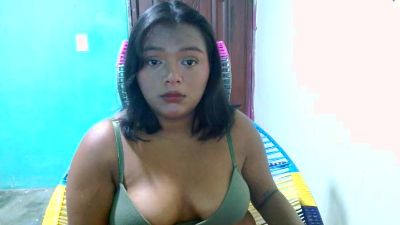 carol_lil live cam on Cam4