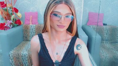 carol_lit live cam on Cam4