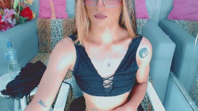 carol_lit live cam on Cam4