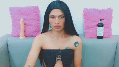 carol_lit live cam on Cam4