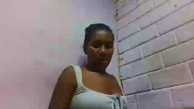 carole18 live cam on Cam4