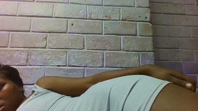 carole18 live cam on Cam4