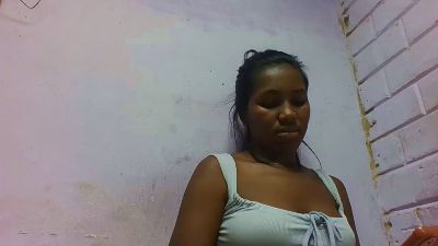 carole18 live cam on Cam4