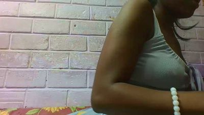 carole18 live cam on Cam4