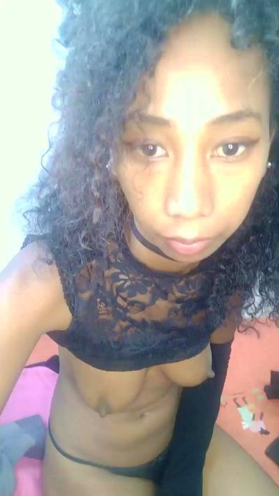 carolinaG live cam on Cam4