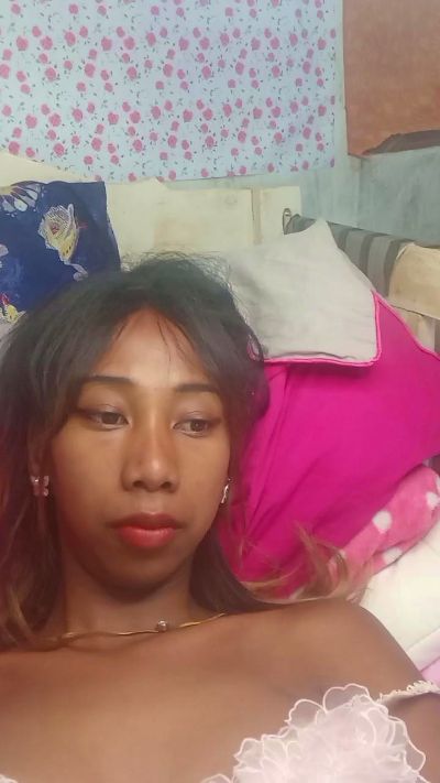 carolinaG live cam on Cam4