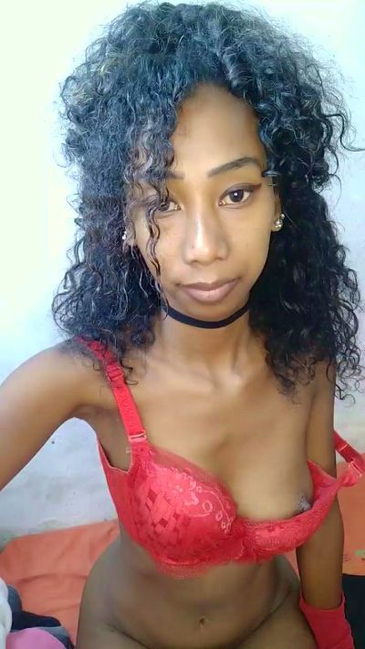 carolinaG live cam on Cam4