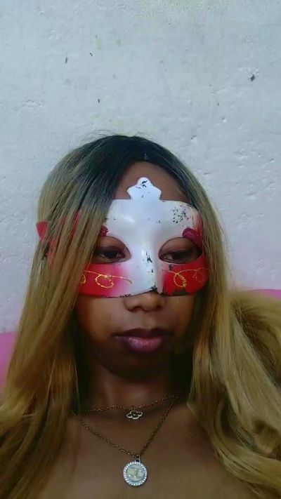 carolinaG live cam on Cam4