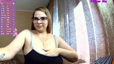 carolinadiamon3 live cam on Cam4