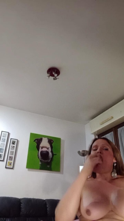 carolinda1 live cam on Cam4